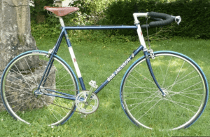 The "Sprockets and Spindles" community bike project in Corsham, Wiltshire, made a great job of restoring this Bob Jackson frame, which was rescued from a skip.