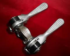 Suntour Powershifters eliminate slippage in lower gears (when the cable is under tension). Some were marketed under the Raleigh brand.